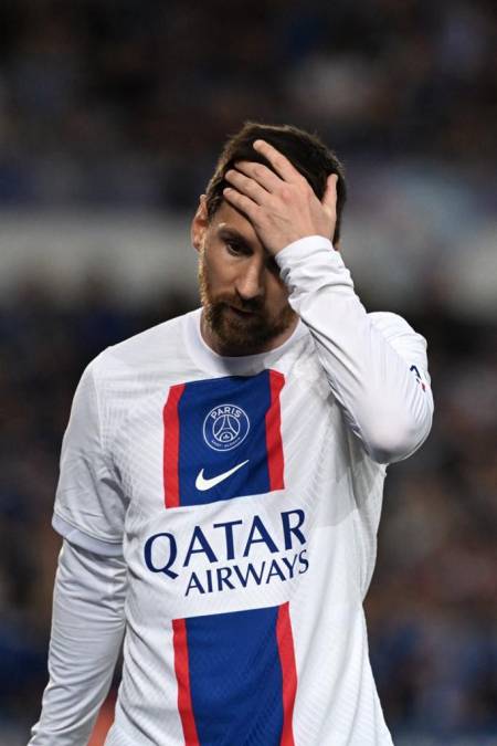 Messi no confía en las personas que le fallaron hace dos años y lo sacaron del FC Barcelona. Si quisiera, Lionel tranquilamente podría aceptar la oferta de FC Barcelona, pero el problema es si luego el club no cumple con las condiciones del Fair Play Financiero: sería autodestructivo.