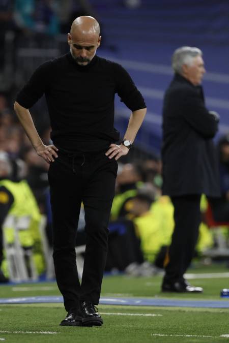 Benzema marcó a los 94 minutos ya en la prórroga y Pep Guardiola agachó la cabeza. La decepción era evidente.