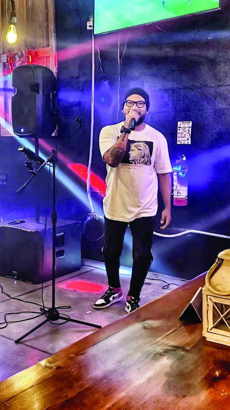 Joel Anton: El sampedrano estará hoy desde las 8:00 pm en La Hacienda en Choloma y mañana en Entre Brasa y Grasa en Puerto Cortés.