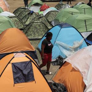 España dona €1 millón para ayudar a desplazados de Honduras
