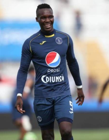 Rubilio Castillo: Luego de que no pudo quedarse en China, en el Motagua han señalado que su goleador jugará con ellos el Clausura 2019 de la Liga Nacional. El Saprissa de Costa Rica se mostró interesado por el hondureño, pero al final la oferta no llenó las expectativas del club hondureño.