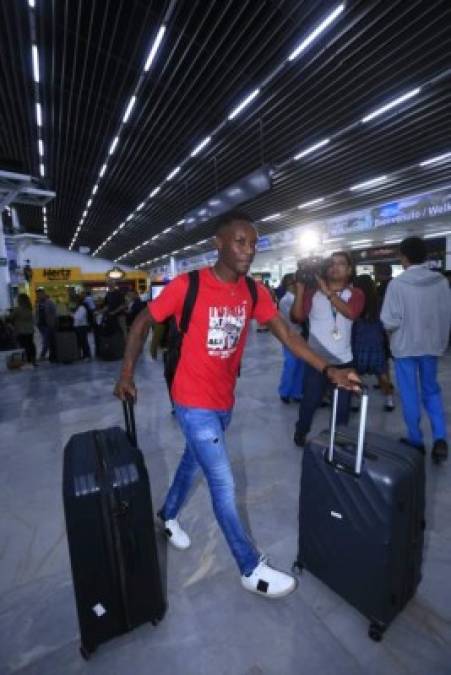 'Es de platicarlo con el entrenador del Tondela, no sé por qué no me mete a jugar, no se si tiene algún problema conmigo', declaró Rubilio Castillo al señalar su molestia por no tener minutos en Portugal. El ariete la pasa muy mal en el balompié portugués.