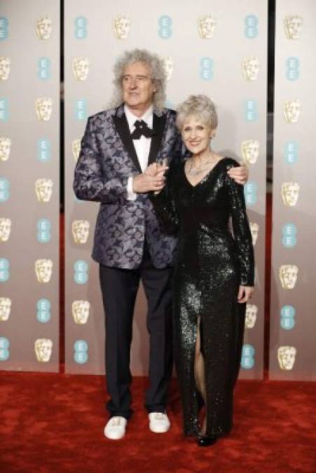 El guitarrista de Queen, Brian May, y su esposa Anita Dobson.