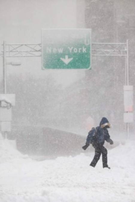 La 'Bestia del este' deja tres muertos en EEUU tras fuertes nevadas