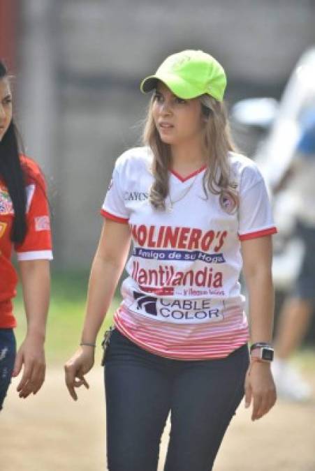 Las bellas tocoeñas no han dejado solo a su equipo, Real Sociedad.