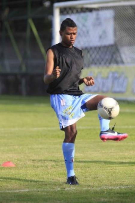 Aly Arriola: El experimentado delantero hondureño se unió a la pretemporada del Real Juventud de la Liga de Ascenso.