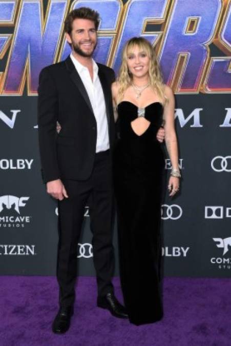 Liam Hemsworth y Miley Cyrus llegaron a apoyar a Chris Hemsworth en la premiere de la cinta.