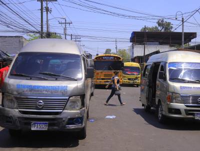 <b>Los buses urbanos tienen como punto principal la zonaconocida como Maheco en barrio Concepción. Foto: Melvin Cubas.</b>