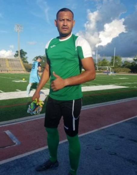 Donaldo Morales: El portero hondureño fichó para la presente campaña con el Juticalpa FC de la Liga de Ascenso. En ocasiones los fines de semana juega en Estados Unidos en ligas burocráticas.<br/>