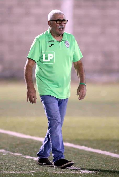 Manuel Keosseián, entrenador del Marathón, no quedó nada contento con la derrota que sufrió su equipo ante UPN.