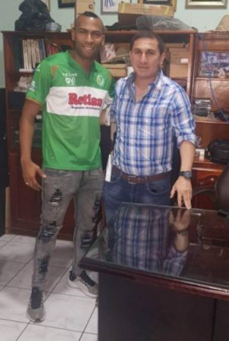 Óscar Móvil: Tras ser dado de baja en la Real Sociedad, el delantero colombiano firmó por un año con el Juticalpa FC de la segunda división de Honduras.