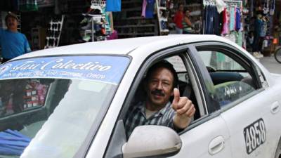 Santos Ortiz conduce el taxi 4858 y si quiere contactarlo puede hacerlo al 9590-4807. Foto: Cristina Santos