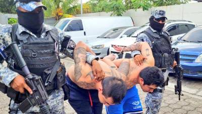 Las fuerzas de seguridad salvadoreñas realizan masivas capturas de pandilleros desde el inicio del estado de excepción en El Salvador.