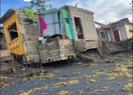 Huracán Melissa deja muerte y devastación en Jamaica