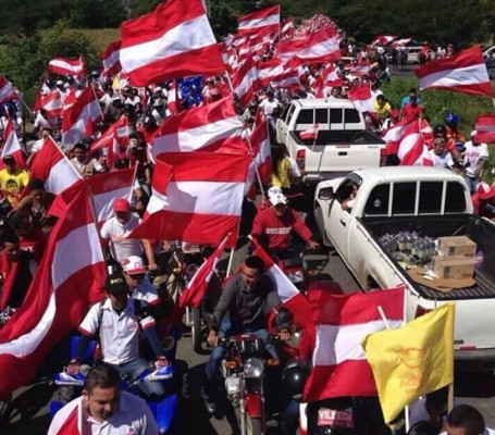 Con gigantesca caravana cierra campaña Mauricio Villeda en Choluteca