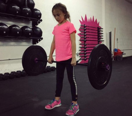 Milla Star, la 'niña maravilla' que compite con los Marines