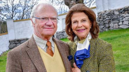 El Rey Carlos XVI Gustavo y la Reina Silvia de Suecia.