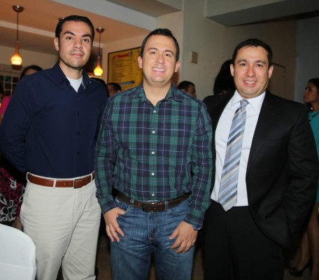 Los graduados 1995 del Cedem se reúnen