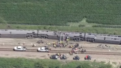 Ocho vagones del tren de Amtrak se descarrilaron dejando varios muertos y heridos.