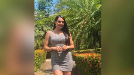 Riccy Moreno, licenciada en Turismo, es presentadora y modelo de marcas.