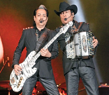 Tigres van de gira por los inmigrantes