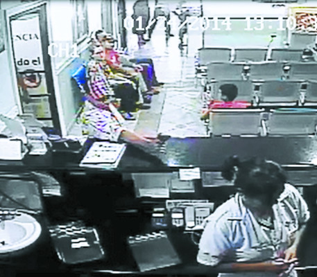 Video capta a delincuentes en asalto a clínica en El Progreso