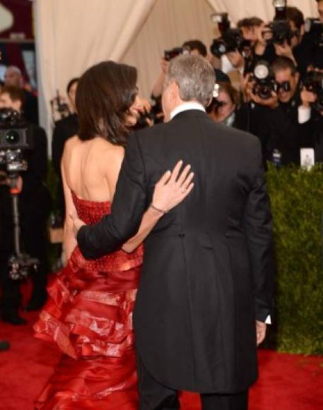 George Clooney y Amal es una de las parejas de moda en Hollywood. La prensa rosa aguarda el momento en que anuncien su paternidad.
