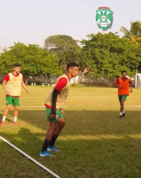 Yaudel Lahera: El delantero cubano se presentó a los entrenamientos del Marathón luego de que anunció su salida del Honduras Progreso. <br/>