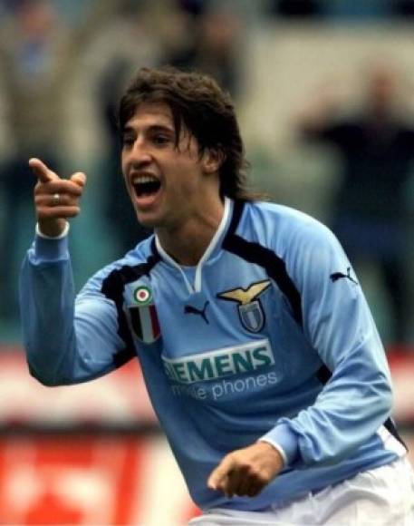 Hernán Crespo fichó por el Lazio procedente del Parma a cambio de 110 mil millones de liras italianas, el equivalente de 55 millones de euros.