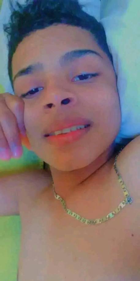 Mirta indicó que Luis Frenando había viajado hace dos meses a Utila con la esperanza de mejores oportunidades y en donde trabajaba como cocinero en un restaurante. 