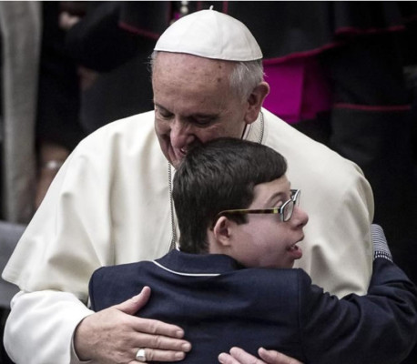 Francisco dice que 'en los medios se necesita verdad, no desinformación o calumnia'