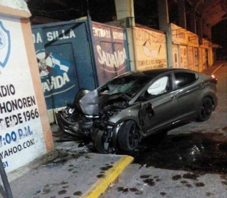 Muere conductor cuando huía de la Policía en La Ceiba