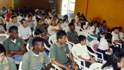 Se realizó un foro donde se evaluaron las acciones emprendidas en los centros educativos privados y públicos.