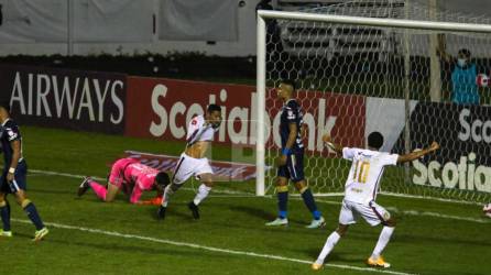 Olimpia clasificó a la final de la Liga Concacaf eliminando al Motagua con gol del “Mango” Sánchez a los 87 minutos. Las redes sociales estallaron tras el final del juego.