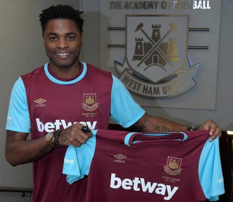 Barcelona cede a Alex Song al West Ham