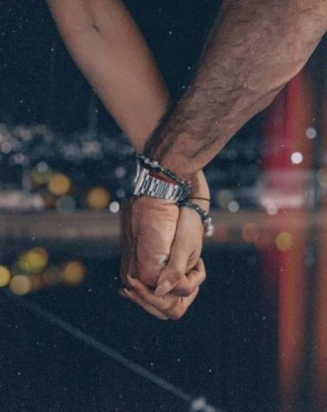 El 01 enero de 2019 Irina Baeva y Gabriel Soto gritaron su amor a los cuatro vientos publicando una foto de sus brazos entrelazados en sus respectivas cuentas de Instagram acompañado del mismo texto 'Mucho amor para todos en este 2019!❤️'.<br/><br/><br/>