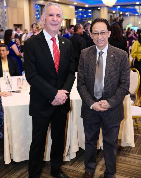 Bruce Burdett y Julio Gom