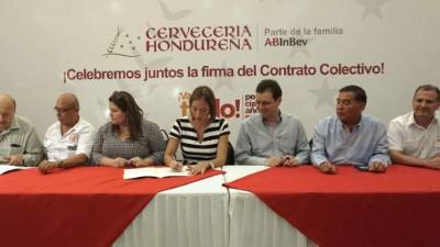 La firma del acuerdo fue satisfactoria.