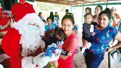 La apoyan hondureños que viven en USA y la Red Solidaria Comparte, Pennsilvania.