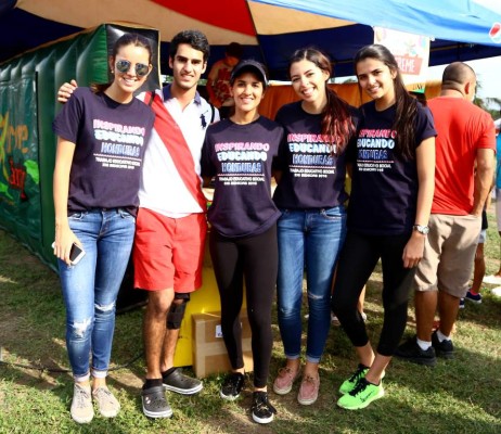 Marcela Cabeza, Faris Andonie, Cristina Vitanza, Ana Elvir e Isabella Hepburn.