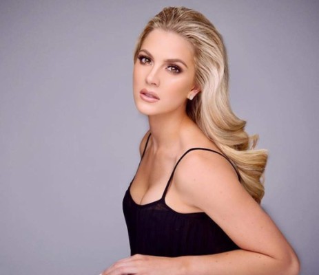 Miss EEUU se disculpa por reírse del bajo nivel de inglés de dos concursantes