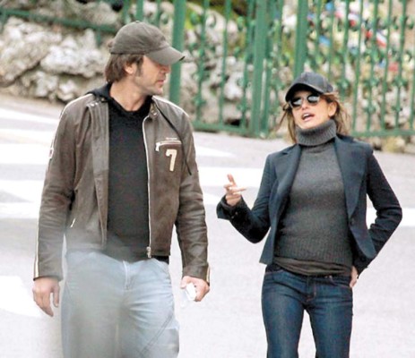 Javier y Penélope pasean su amor