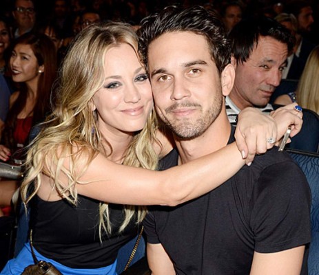 Revelan la doble vida de Kaley Cuoco