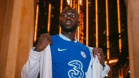 Kalidou Koulibaly es nuevo jugador del Chelsea.