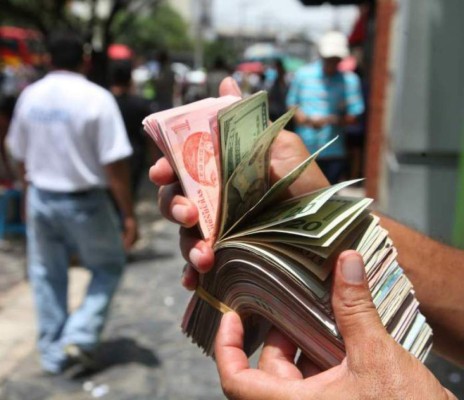 El Lempira se recupera 6 centavos en primer trimestre