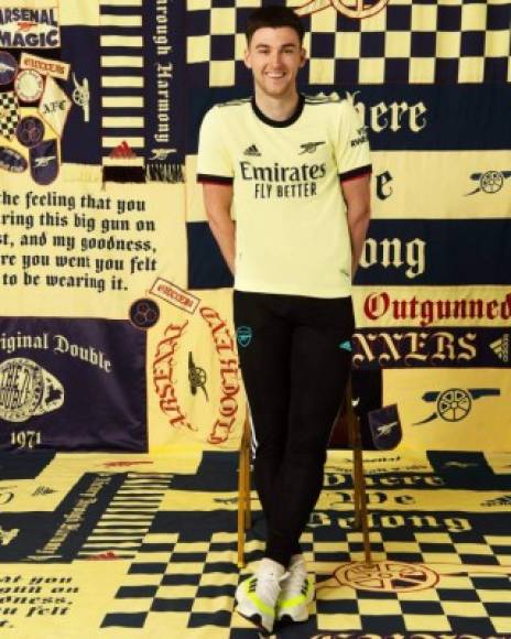 El Arsenal anunció la prolongación de contrato del escocés Kieran Tierney (24), cuyo nuevo vínculo como 'gunner' se extiende hasta junio de 2026. Foto Twitter Arsenal.<br/>