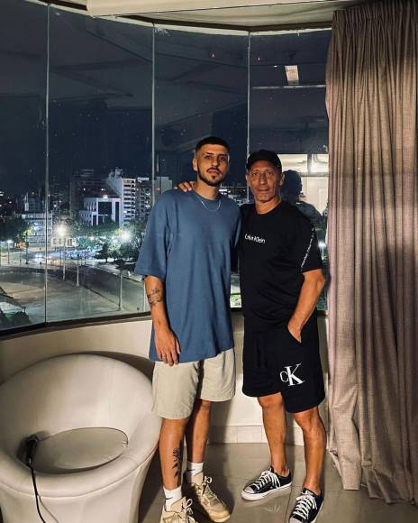 Pedro Troglio viajó a Argentina un día después de ganar el título del Torneo Apertura 2023 con Olimpia y pasó la Navidad con su hijo Gian.