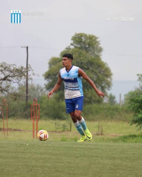 El defensor argentino Lautaro Nicolás Quialvo, de 20 años de edad, es nuevo jugador de Los Potros del Olancho FC. Fue formado en el Racing de Córdoba y en su momento tuvo como técnico a Hernán “La Tota” Medina, actual DT del Motagua.