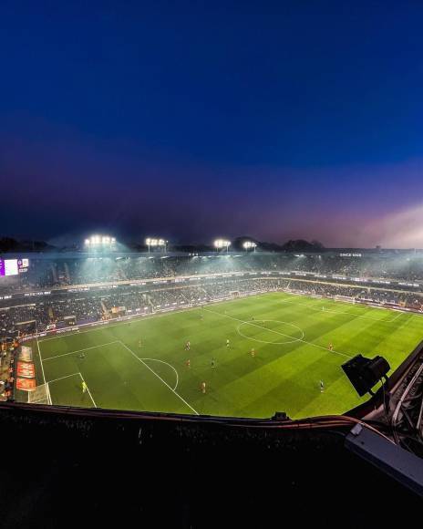 La casa del Anderlecht es el Lotto Park con un aforo para un poco más de 21, 000 espectadores. 