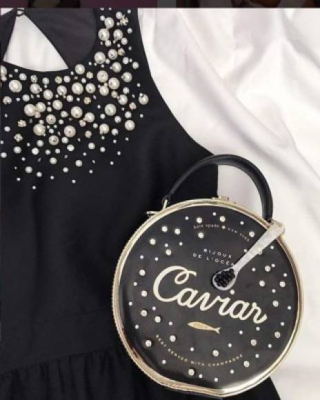 Para los amantes del caviar este bolso es perfecto.